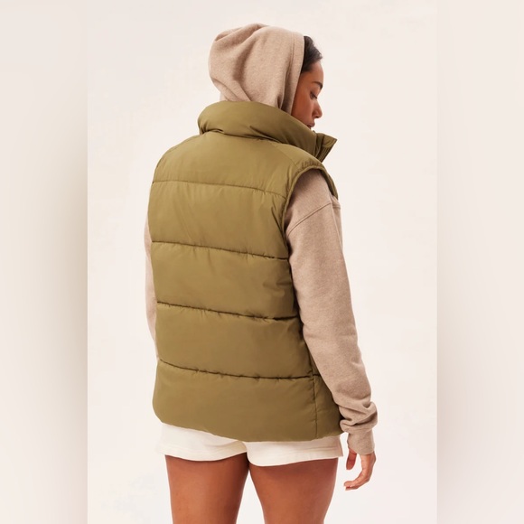 Girlfriend Collective Dusty Pink Everyone Puffer Vest - Picture 5 of 7